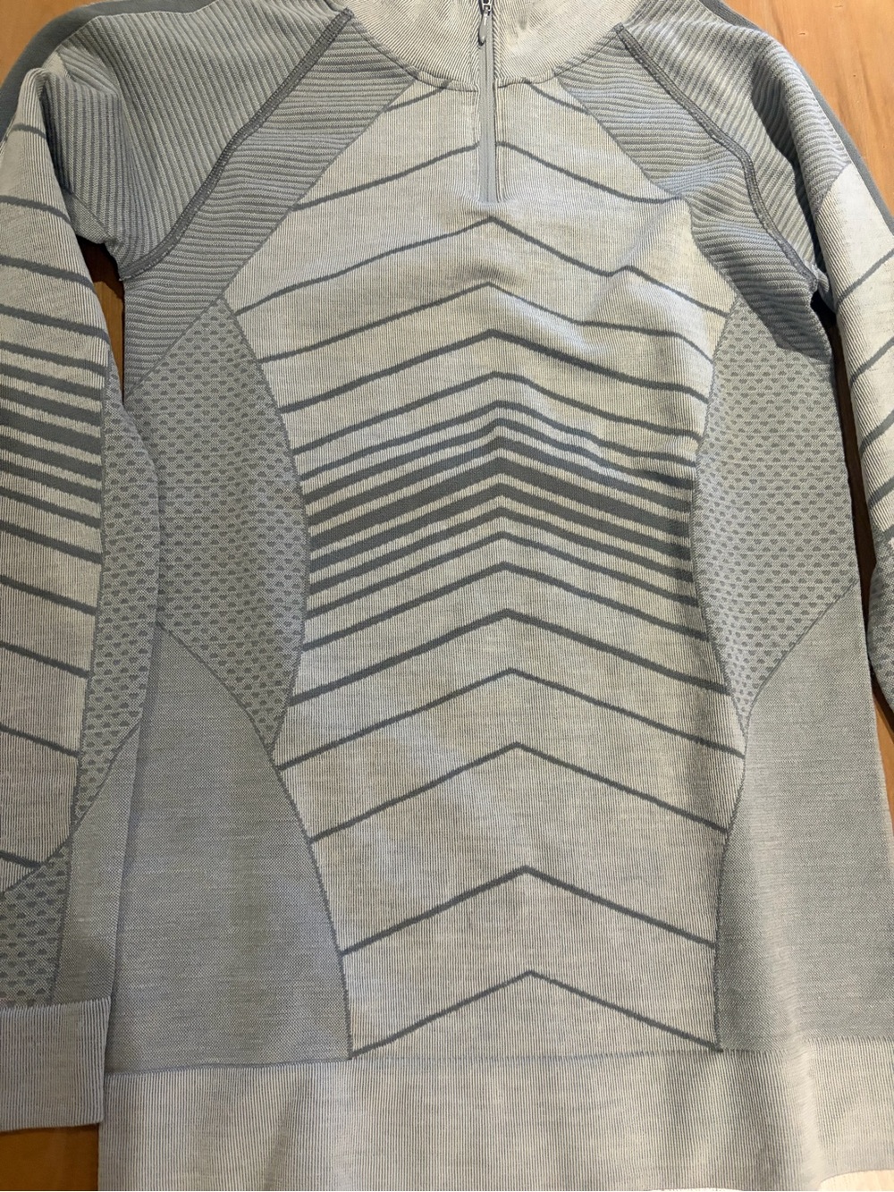 SWEATY BETTY SKI BASE LAYER TOP!!